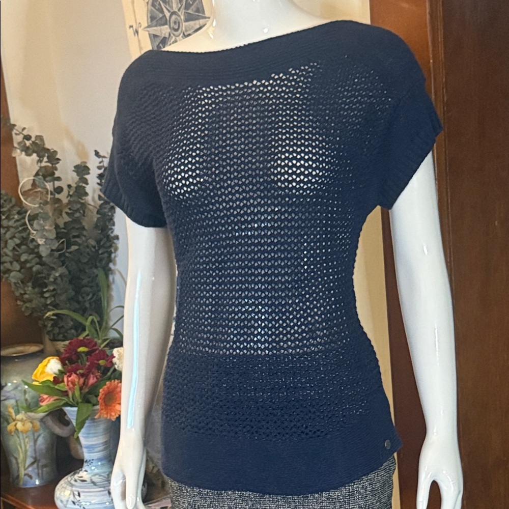 NWT Eddie Bauer size small Navy Knit Short Sleeve Top